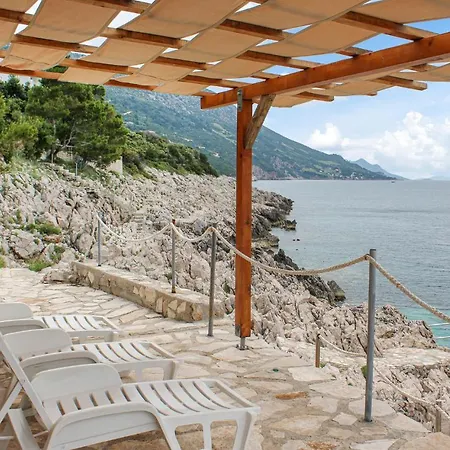 Three-bedroom Holiday In